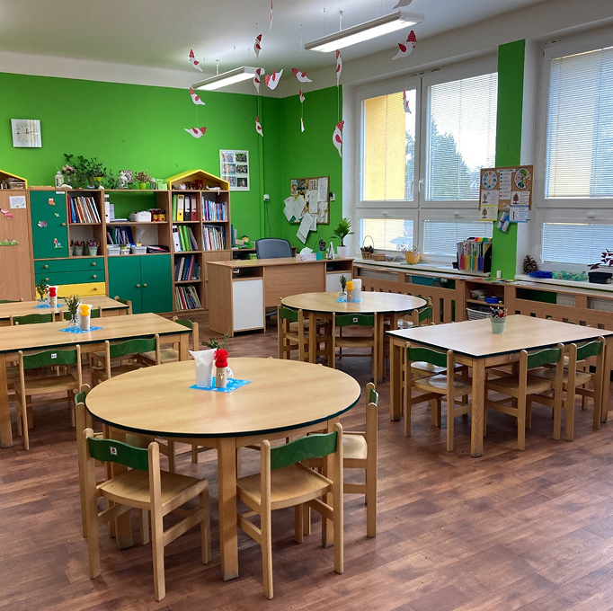 V pavilonu "A" najdete třídu žlutou, zelenou a duhovou.